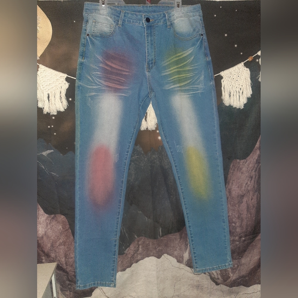 NWOT mens 34x30 jeans spray paint straight leg light wash
